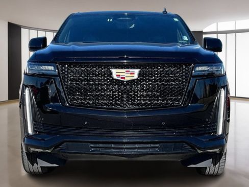 Used 2023 Cadillac Escalade ESV Sport AWD/4WD image 3