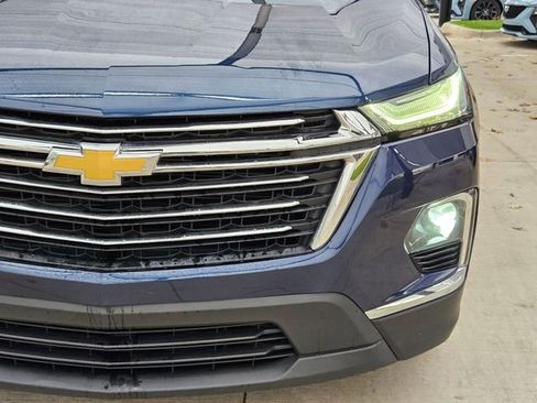 Used 2023 Chevrolet Traverse LS w/ Safety Package image 6