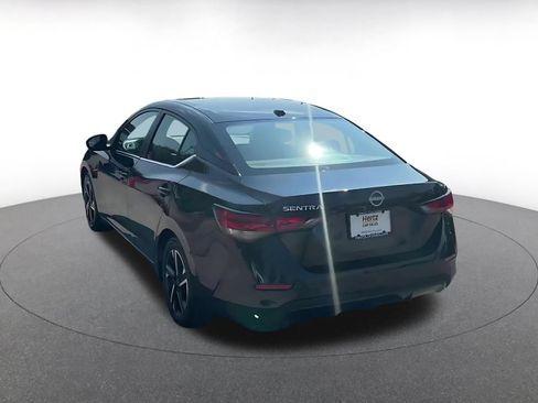 Used 2025 Nissan Sentra SV FWD image 9