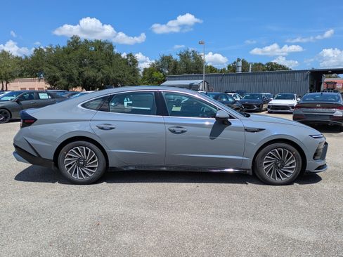New 2026 Hyundai Sonata SEL FWD image 4