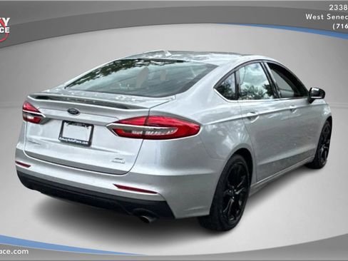 Used 2019 Ford Fusion SE w/ Equipment Group 151A image 5