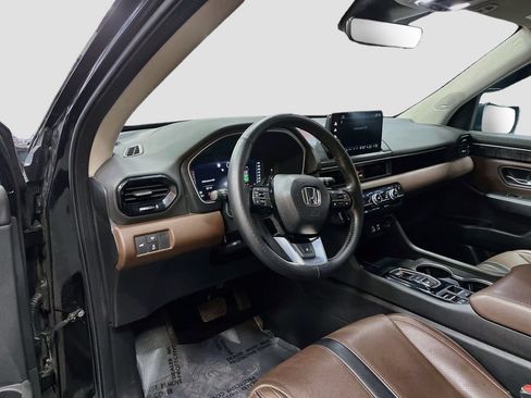 Used 2023 Honda Pilot Elite image 9