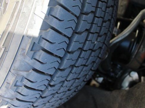 Used 2021 Chevrolet Silverado 1500 LT Trail Boss w/ Convenience Package II image 21