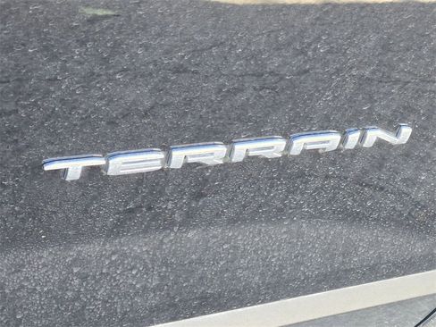 Used 2025 GMC Terrain Elevation image 4