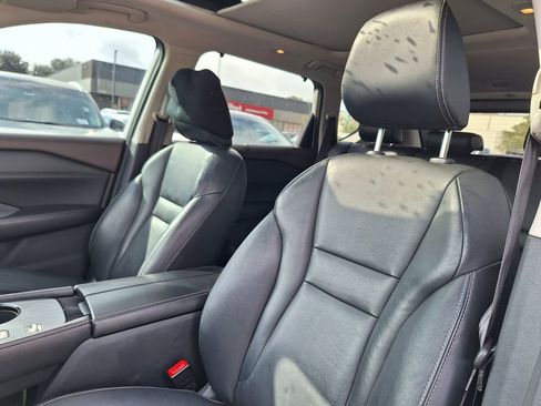 Used 2021 Nissan Rogue SL image 11