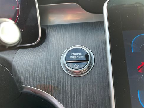 Certified 2025 Mercedes-Benz C 300 4MATIC Sedan image 26