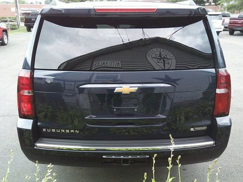 Used 2017 Chevrolet Suburban Premier AWD/4WD image 8