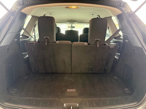 Used 2020 Nissan Pathfinder SV image 31