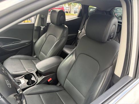 Used 2017 Hyundai Santa Fe Sport 2.0T FWD image 7