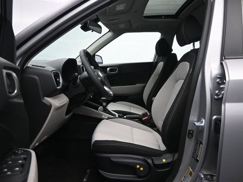 New 2026 Hyundai Venue SEL image 23