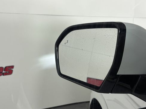 Used 2023 Ford Expedition Max XLT image 17