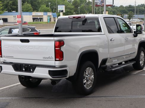 New 2025 Chevrolet Silverado 2500 High Country w/ Technology Package image 9