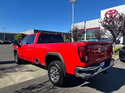 Used 2023 GMC Sierra 3500 SLE w/ SLE Value Package AWD/4WD image 3