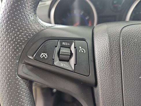 Used 2015 Chevrolet Cruze LT image 21