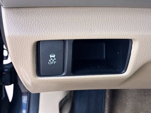 Used 2011 Honda Accord LX image 24