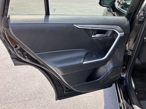 Used 2024 Toyota RAV4 XLE FWD image 21