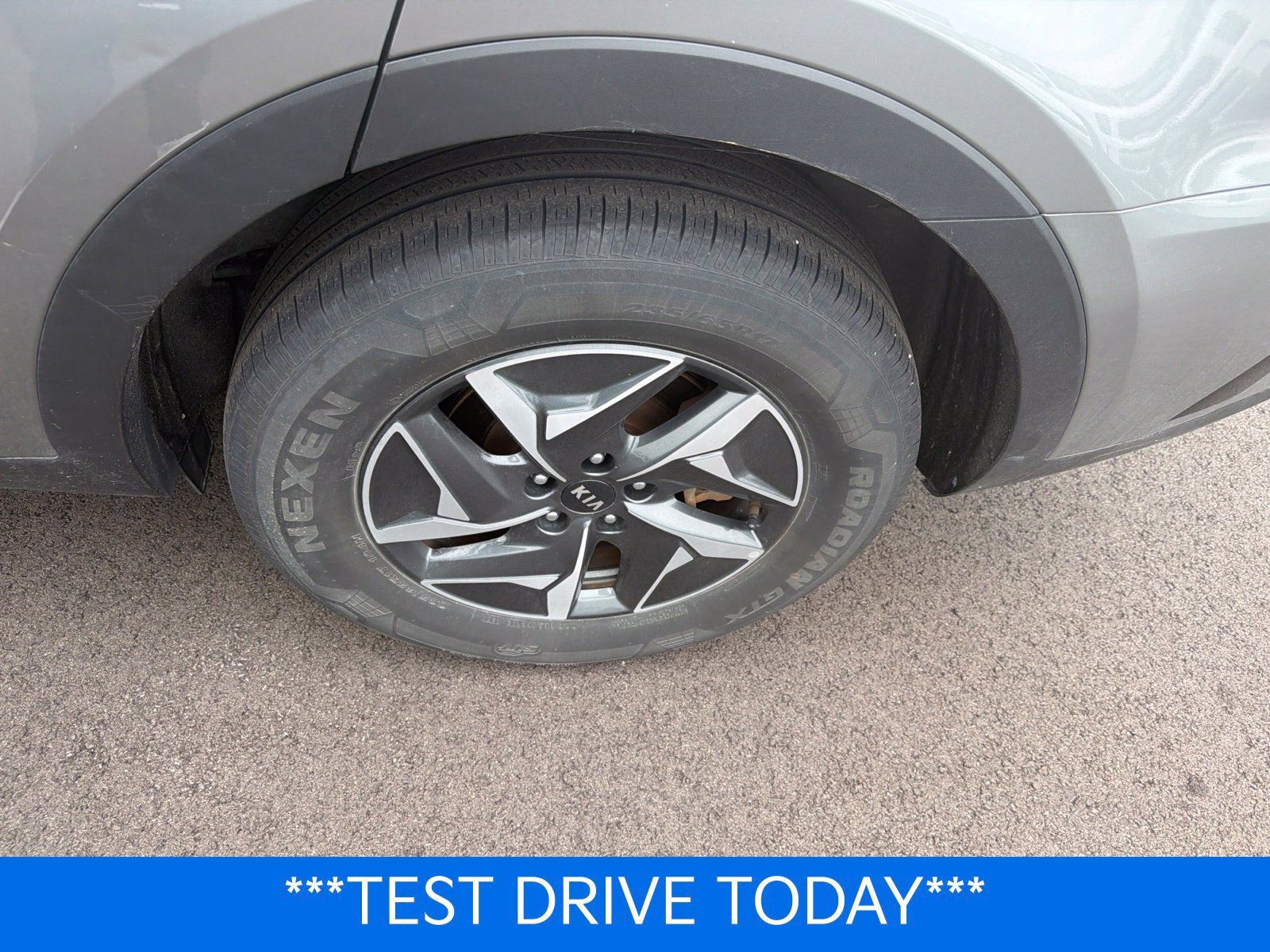 Certified 2021 Kia Sorento S FWD image 12