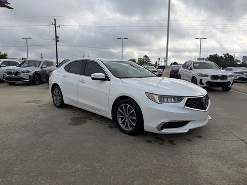 Used 2018 Acura TLX w/ Technology Package FWD image 2
