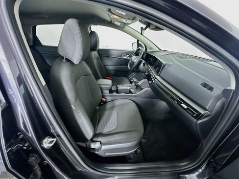 Used 2026 Kia Sportage LX FWD image 31