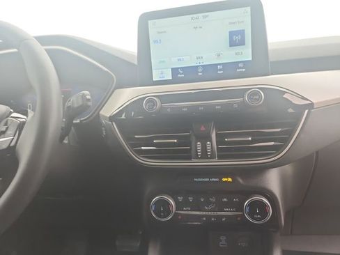 Used 2022 Ford Escape SEL w/ Technology Package image 18