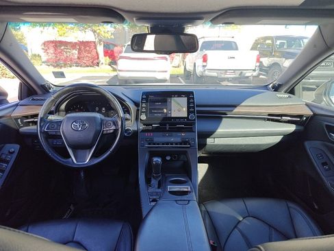 Used 2020 Toyota Avalon XLE image 22