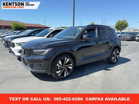 Used 2025 Volvo XC40 B5 Plus AWD/4WD image 1