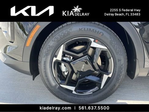 New 2026 Kia Sportage EX FWD image 33
