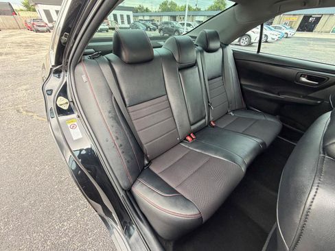 Used 2017 Toyota Camry SE FWD image 14
