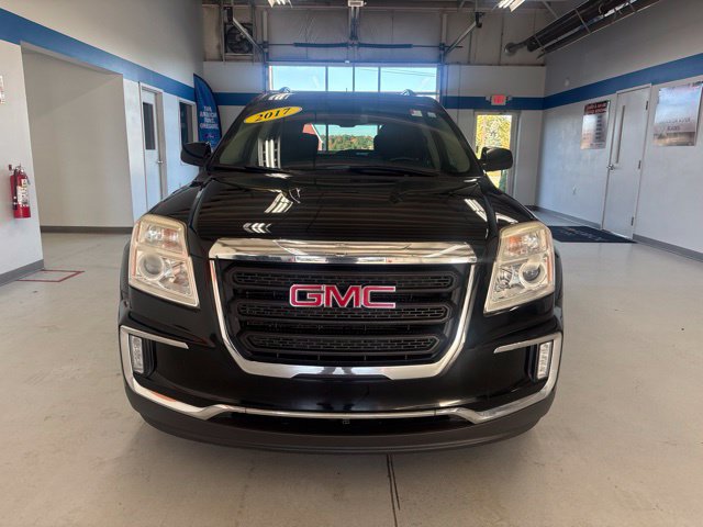 Used 2017 GMC Terrain SLE w/ Driver Alert Package I FWD image 2