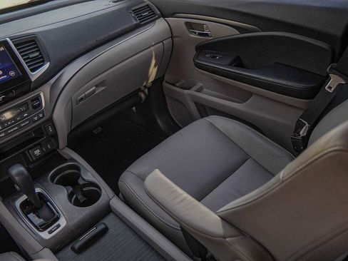 Used 2017 Honda Pilot EX-L image 25