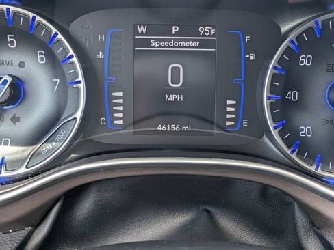 Used 2022 Chrysler Voyager LX FWD image 26