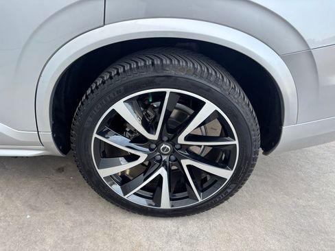 Used 2019 Volvo XC90 T6 Momentum image 9
