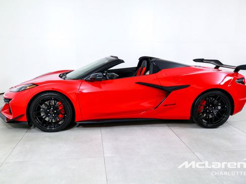 Used 2024 Chevrolet Corvette Z06 image 6