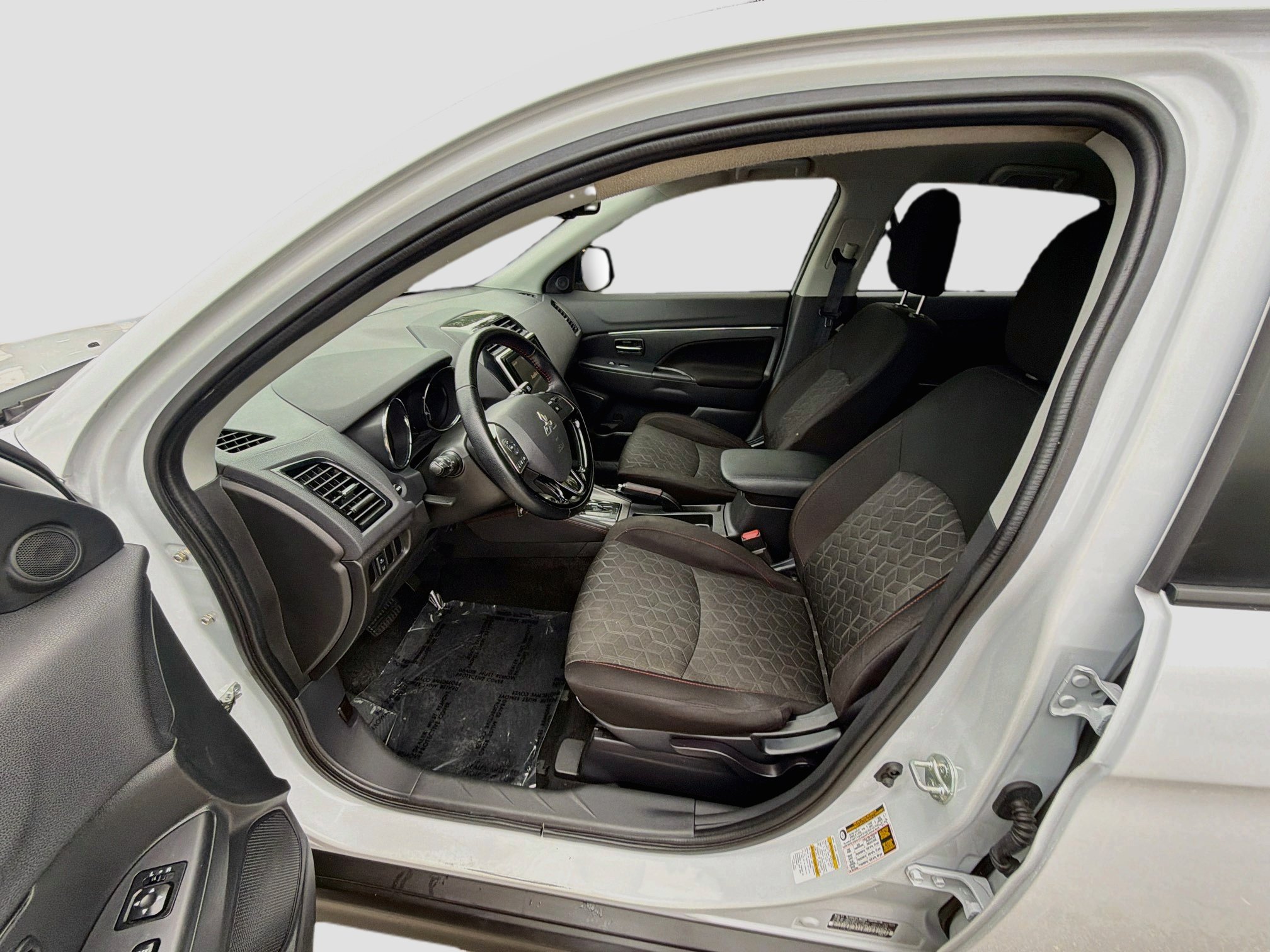 Used 2024 Mitsubishi Outlander Sport LE AWD/4WD image 19