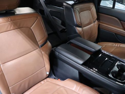 Used 2023 Lincoln Navigator Reserve RWD image 21