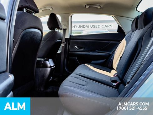Used 2024 Hyundai Elantra SEL FWD image 12