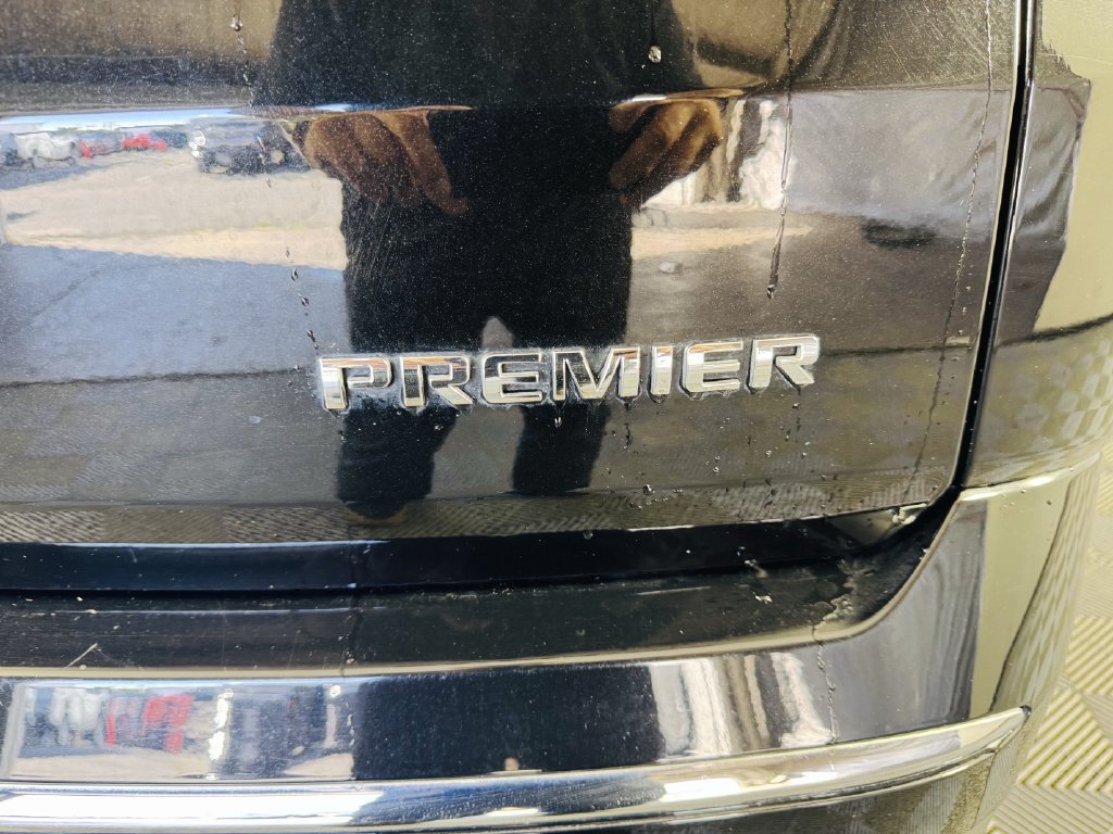 Used 2019 Chevrolet Traverse Premier w/ Driver Confidence II Package FWD image 30