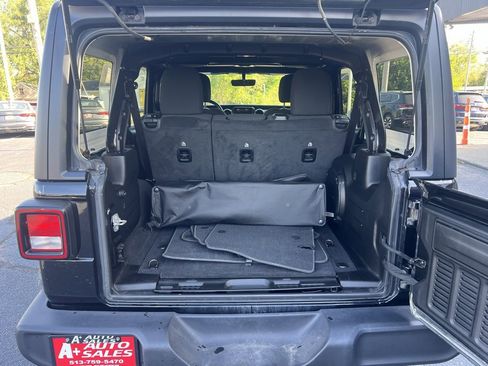 Used 2021 Jeep Wrangler Unlimited Sport image 35
