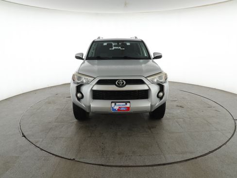 Used 2016 Toyota 4Runner SR5 RWD image 2