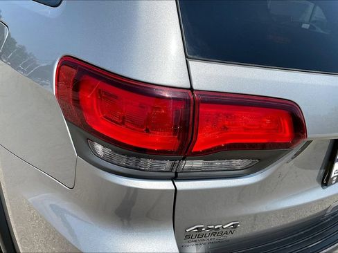 Used 2018 Jeep Grand Cherokee Trailhawk AWD/4WD image 26