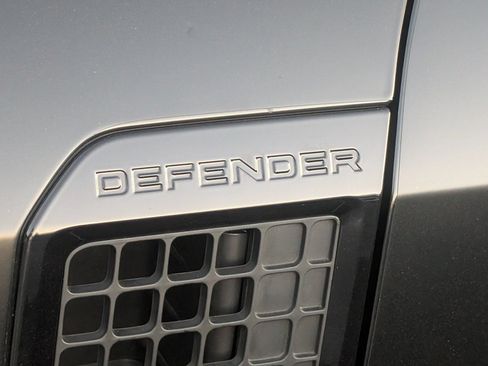 Used 2024 Land Rover Defender 110 X-Dynamic SE AWD/4WD image 2
