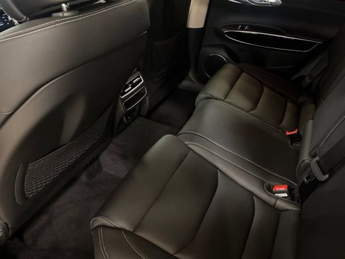 New 2026 Genesis GV70 2.5T AWD/4WD image 12