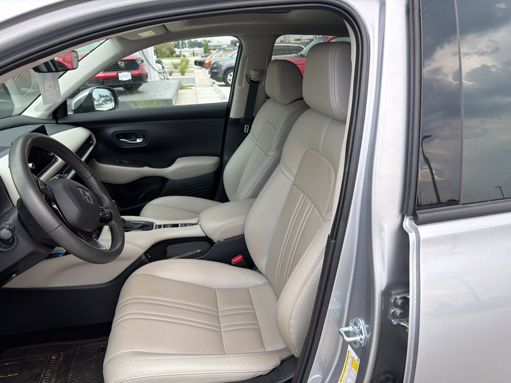 Used 2026 Honda HR-V EX-L image 9