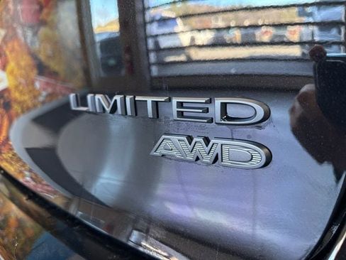 New 2026 Chrysler Pacifica Limited w/ S Appearance Package image 18