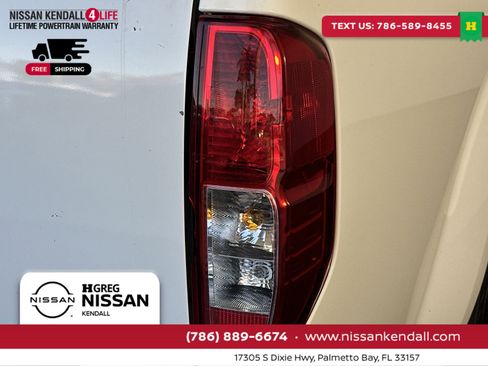 Used 2018 Nissan Frontier SV image 30