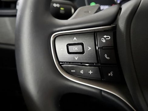 Used 2025 Lexus ES 300h w/ Premium Package image 23