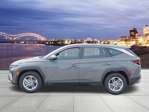 Certified 2026 Hyundai Tucson SE FWD image 2