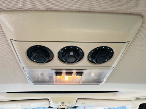 Used 2016 Land Rover LR4 HSE image 22