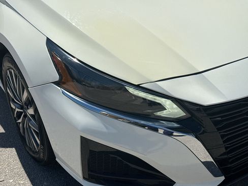 Used 2025 Nissan Altima 2.5 SV image 33