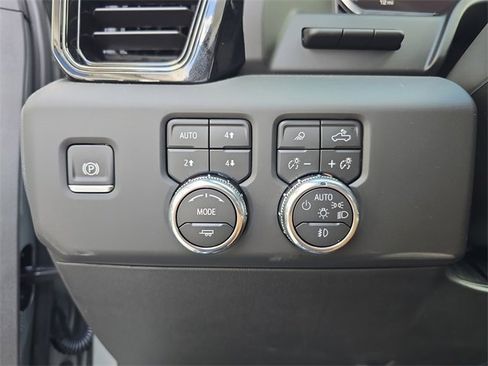 New 2026 GMC Sierra 1500 AT4 w/ Technology Package image 25
